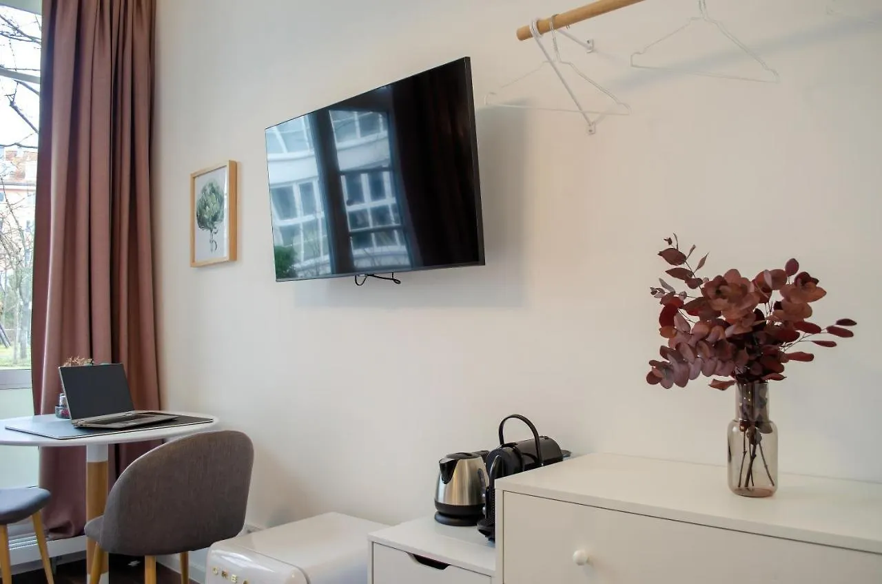 Homely Stay Studio 8 - Relaxed Self-Check-In Room In 뮌헨